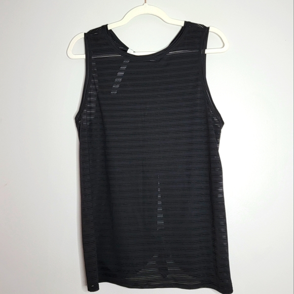Lululemon Tank - Picture 2 of 8